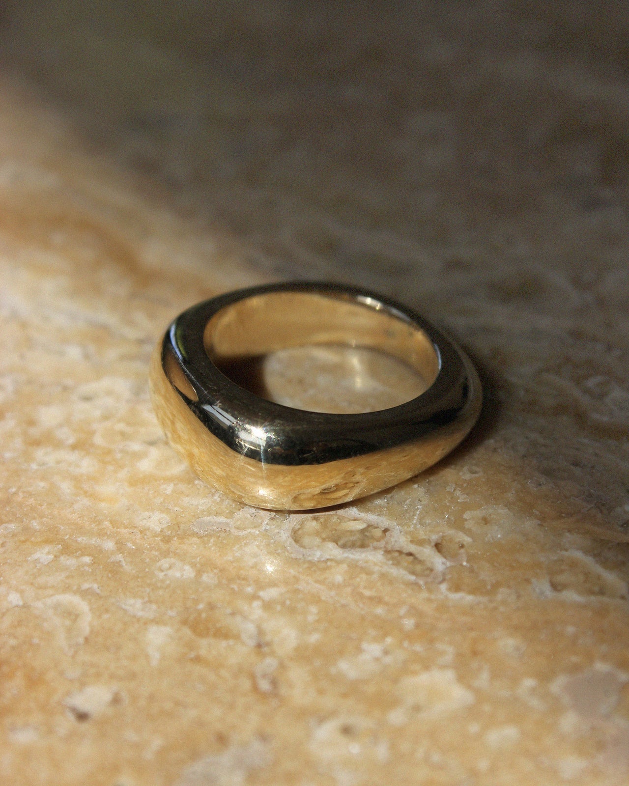 18K Yellow Gold Ring