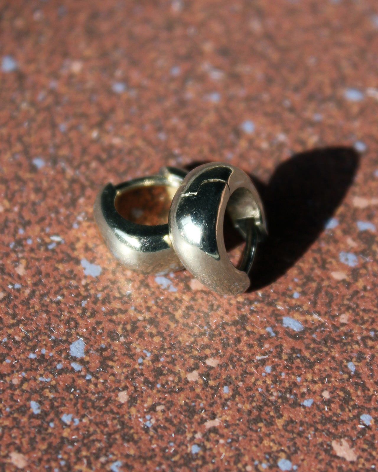 14K White Gold Huggie